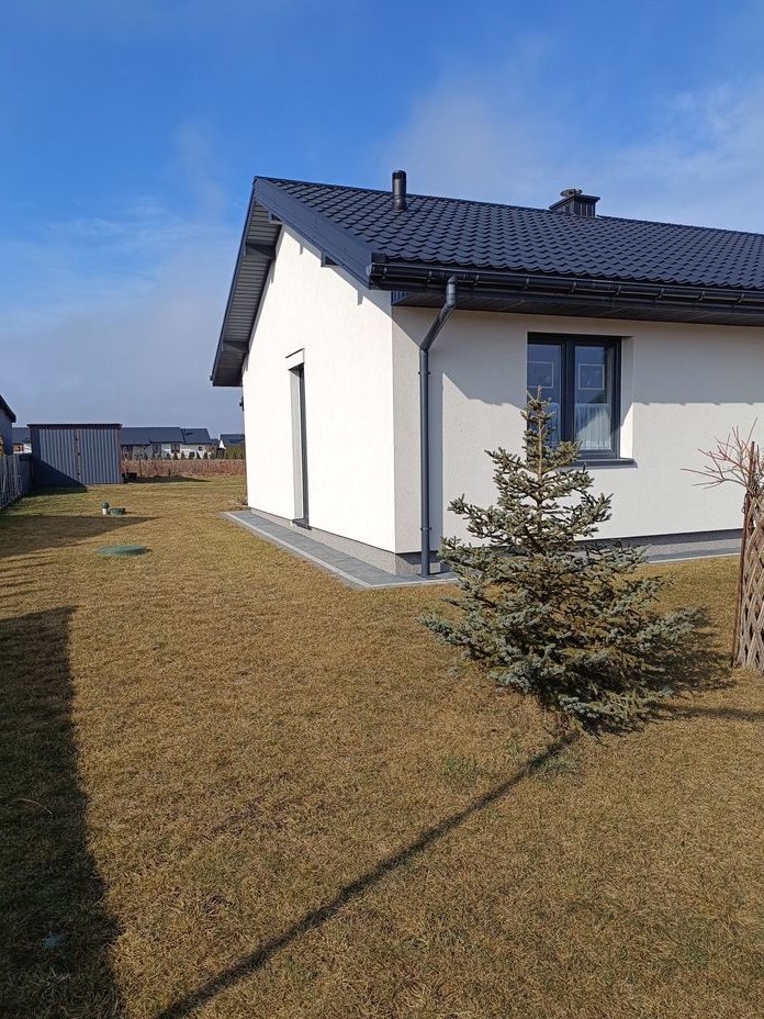 dom parterowy 4pokoje 2km.od Piotrkowa po lasem bardzo ekonomiczny