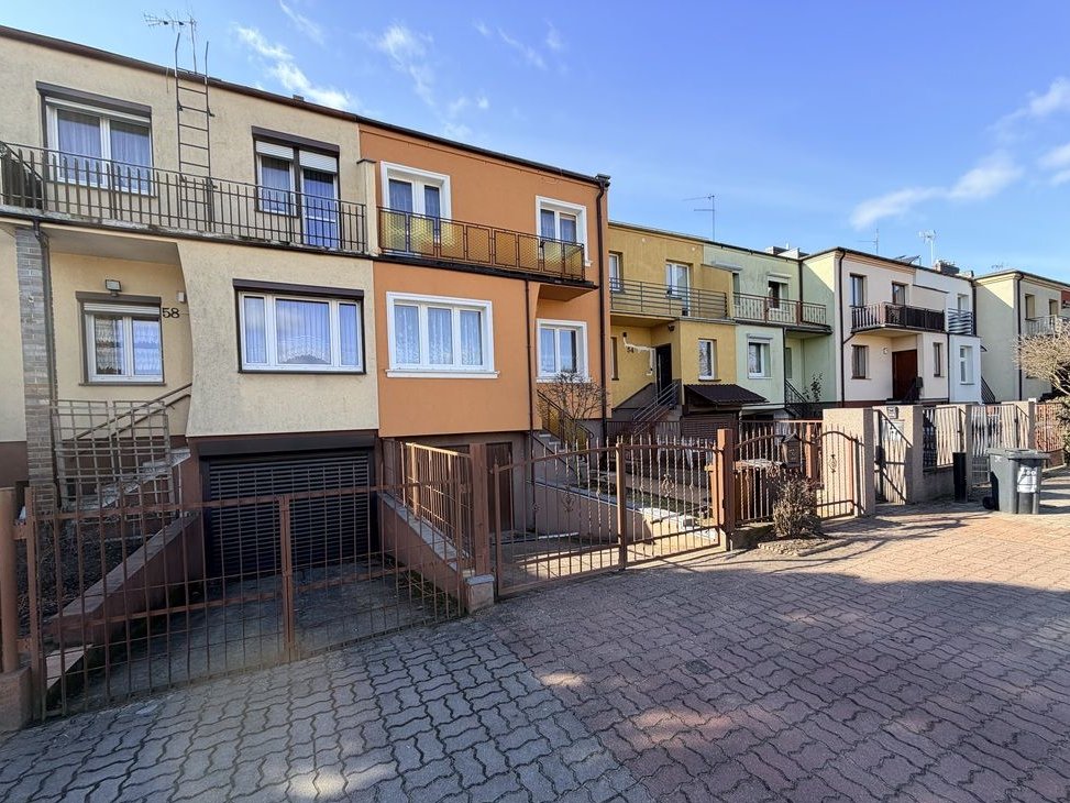 IDEALNY DOM DLA RODZINY- 4 POKOJE GARAŻ TARAS