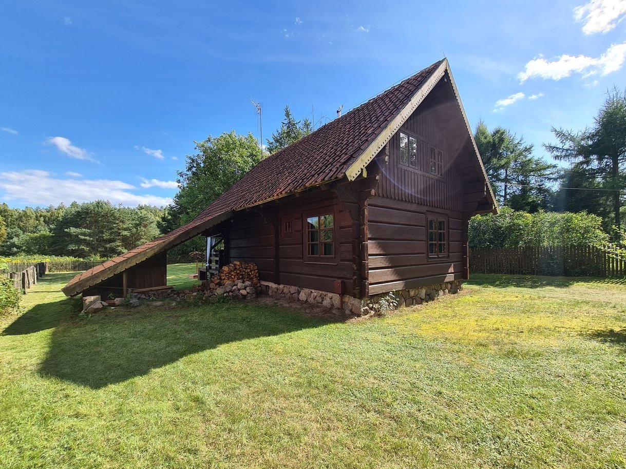 Drewniany dom z bali w sercu południowych Mazur – Wejsuny Ruciane-Nida