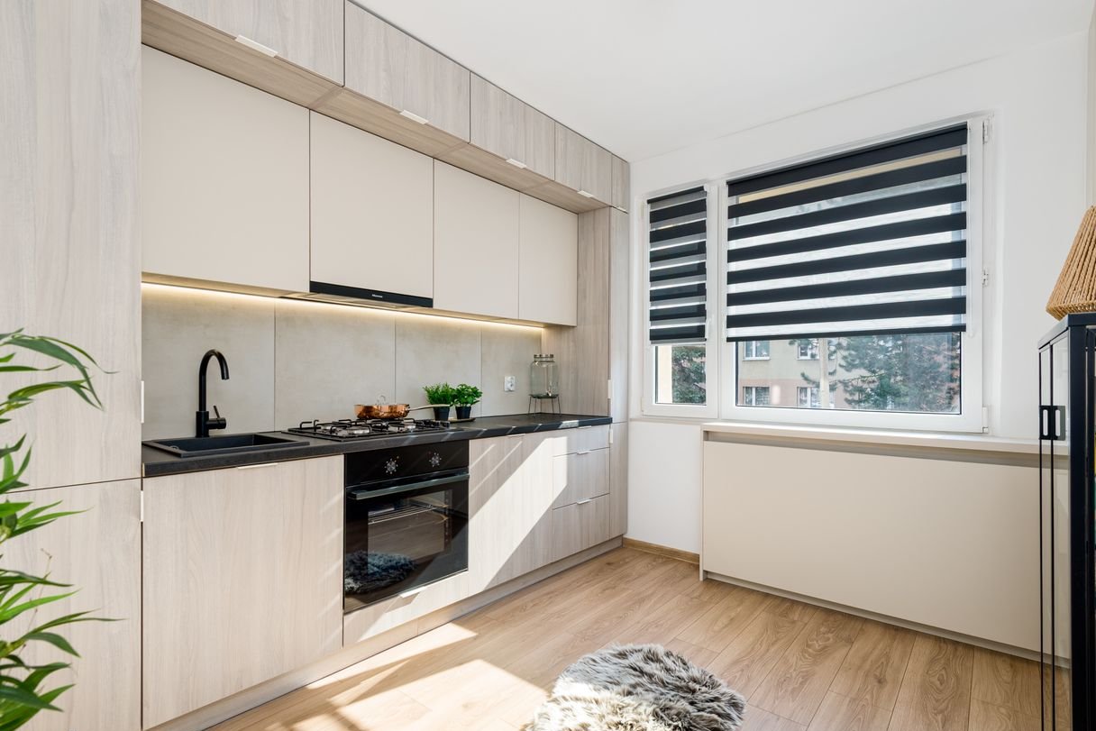 51m2 po remoncie, kuchnia na wymiar, AGD, parking