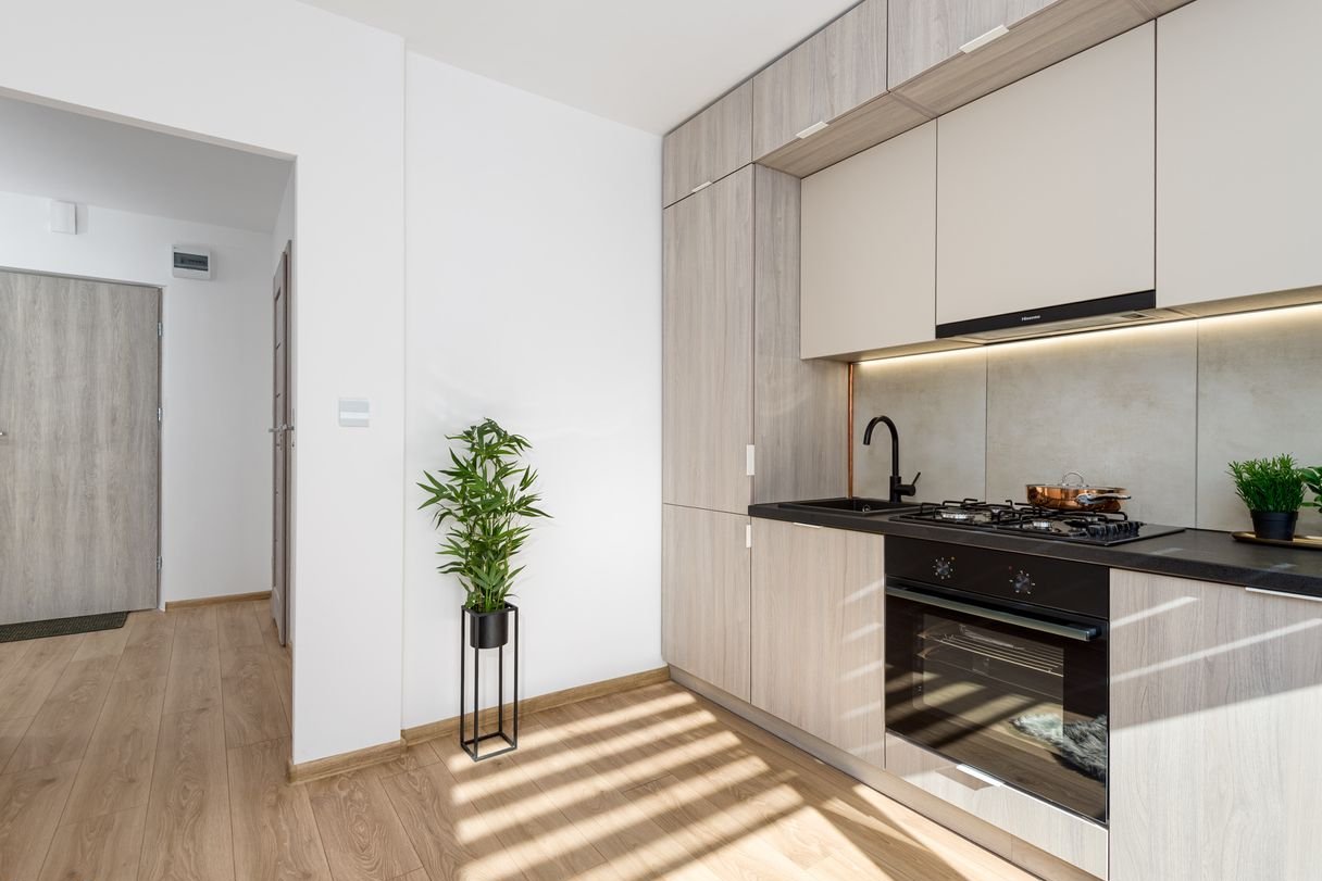 51m2 po remoncie, kuchnia na wymiar, AGD, parking