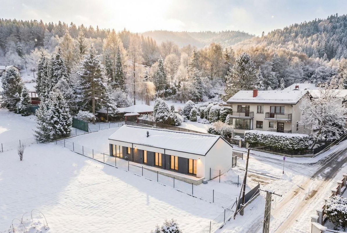 Nowoczesny dom parterowy z unikatowym widokiem na góry