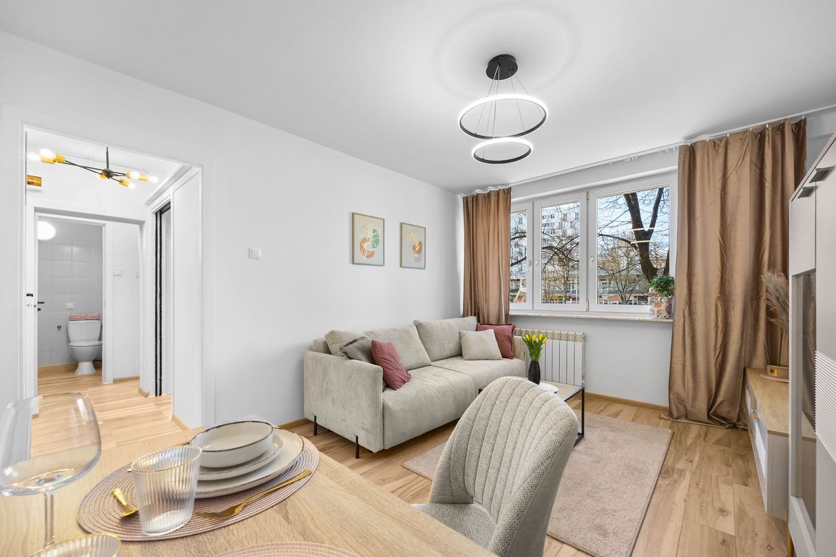 Po remoncie, wysoki standard I 10 minut do centrum I Duża piwnica!