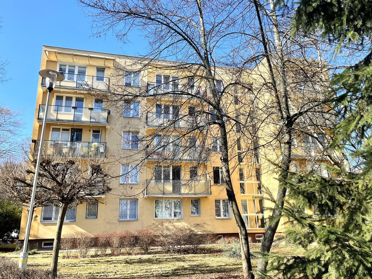 Ciche z widokiem na zieleń, parking za szlabanem, duży balkon! OKAZJA