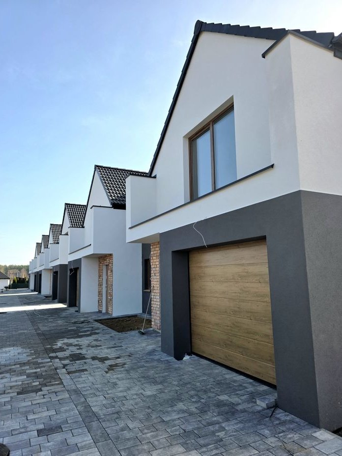 Energooszczędny dom z fotowoltaiką i pompą ciepła, gotowy do zakupu!