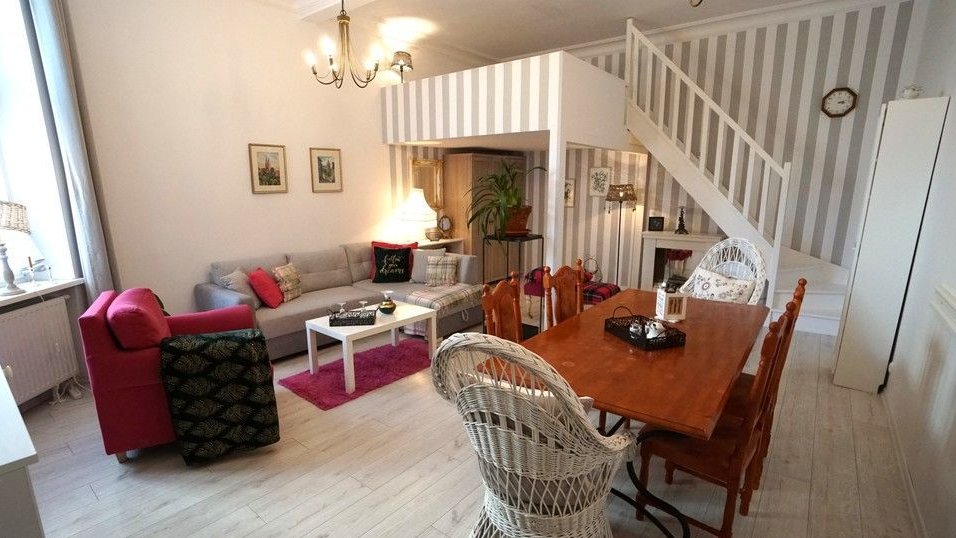 Stylowe 2 pokojowe mieszkanie w Kamienicy