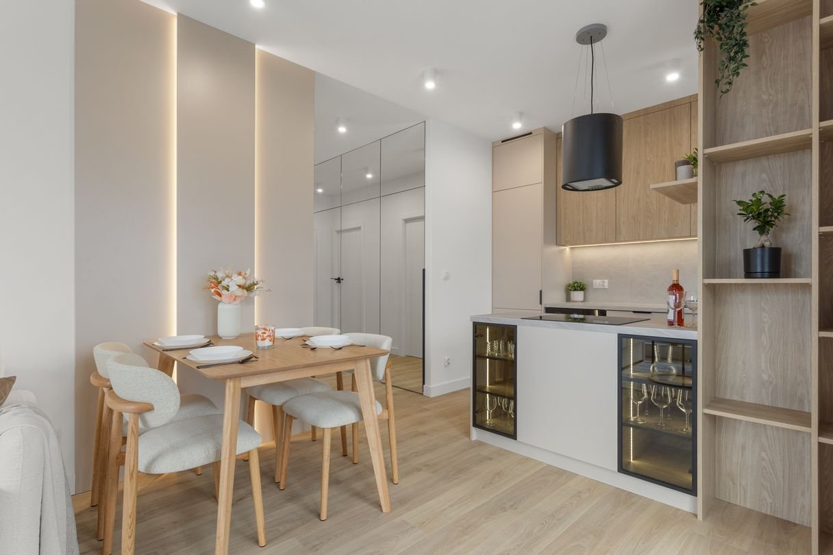 Gotowe do zamieszkania 3 pokoje, klimatyzacja, 8 piętro