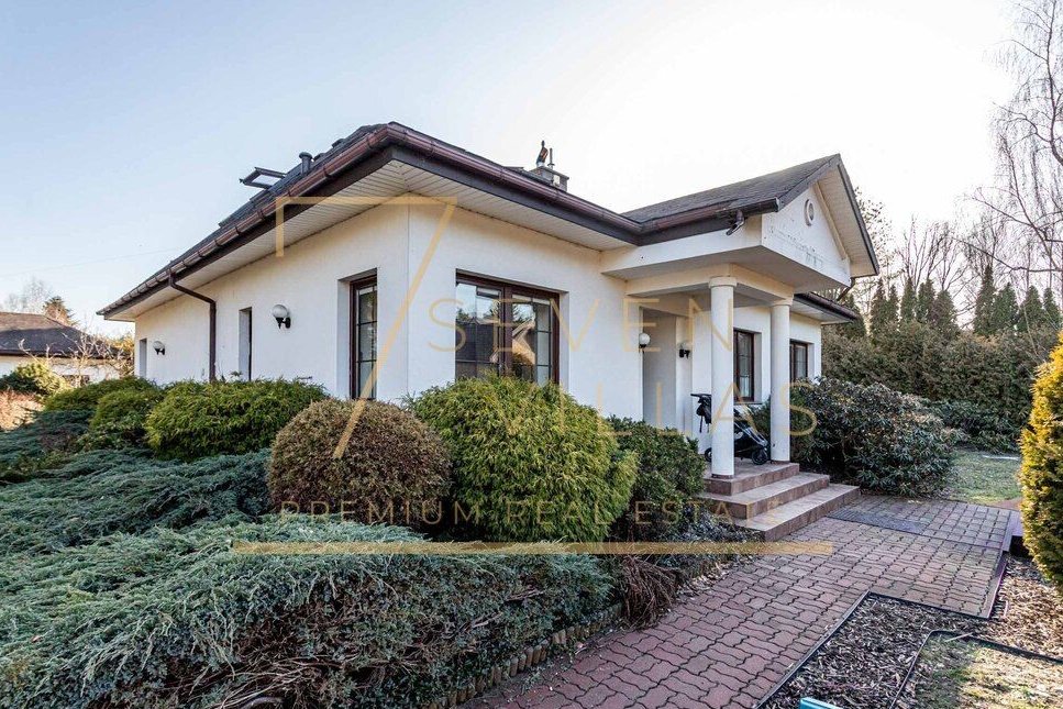 Stylowy dom na dużej działce