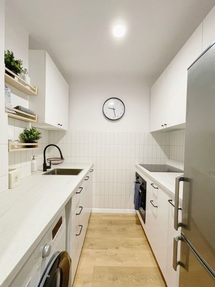 Słoneczne, dwa pokoje przy metrze, balkon, piwnica, zieleń