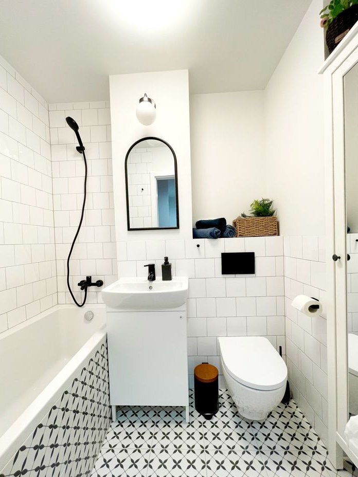 Słoneczne, dwa pokoje przy metrze, balkon, piwnica, zieleń