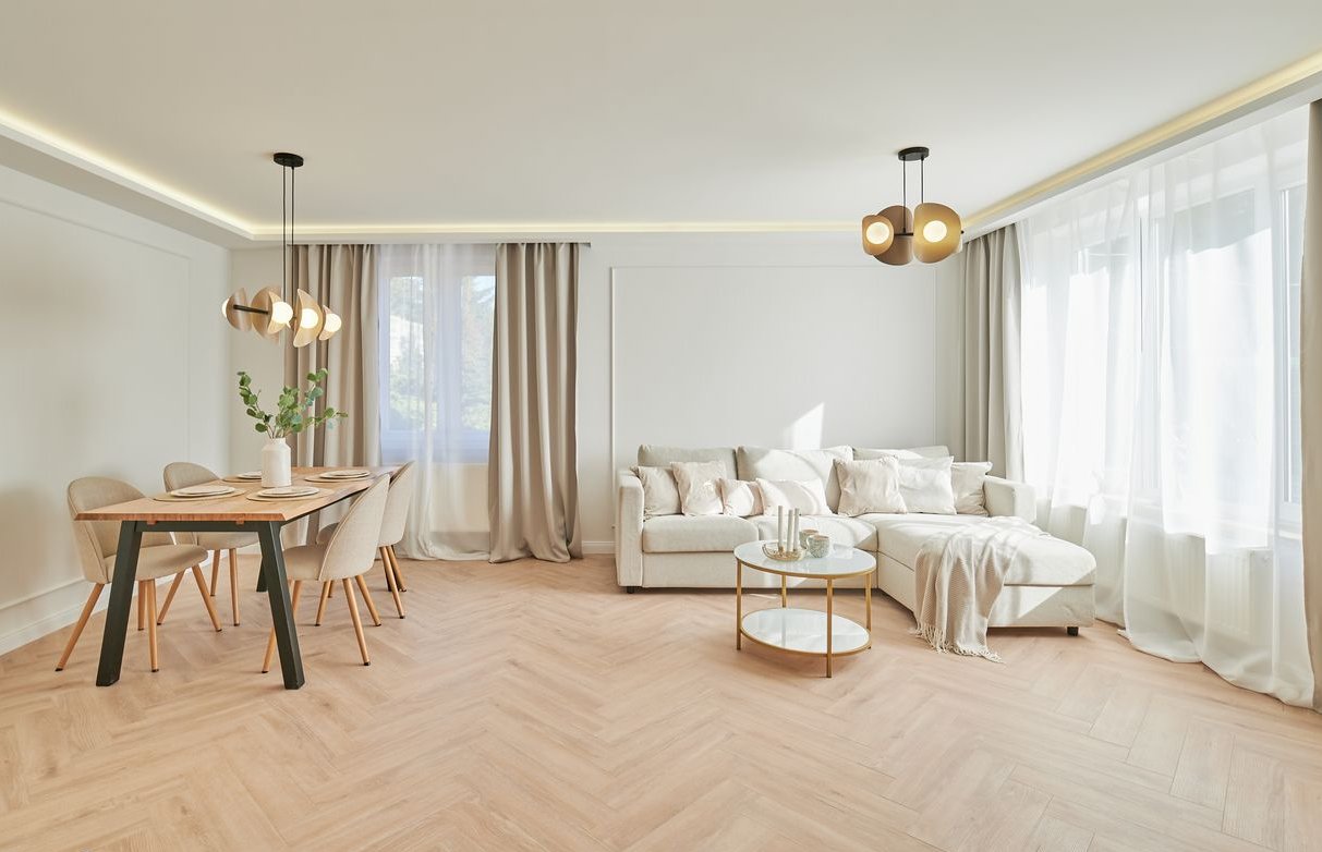 Dom jednorodzinny w ŁUPSTYCHU, wolnostojący, 5 POK , po REM GENERALNYM