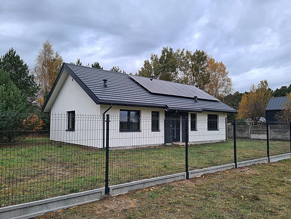 komfortowy energooszczędny z fotowoltaiką 10k/W dom blisko Warszawy