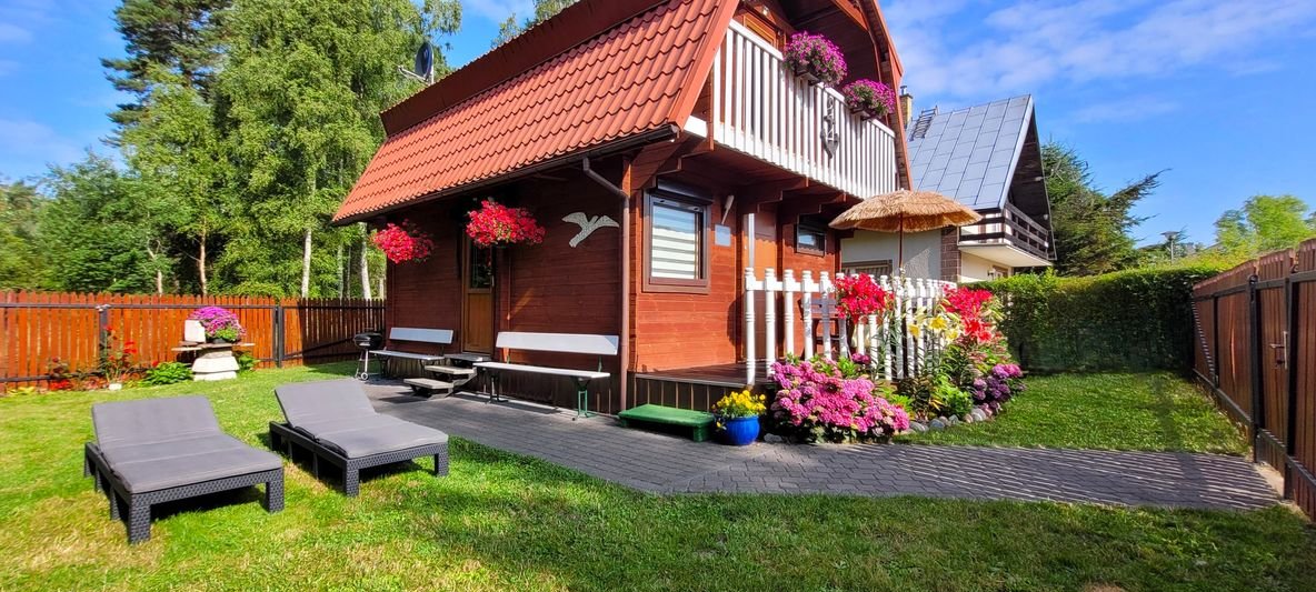 Sprzedam domek nad morzem, Rowy – 15 minut do plaży przez sosnowy las!