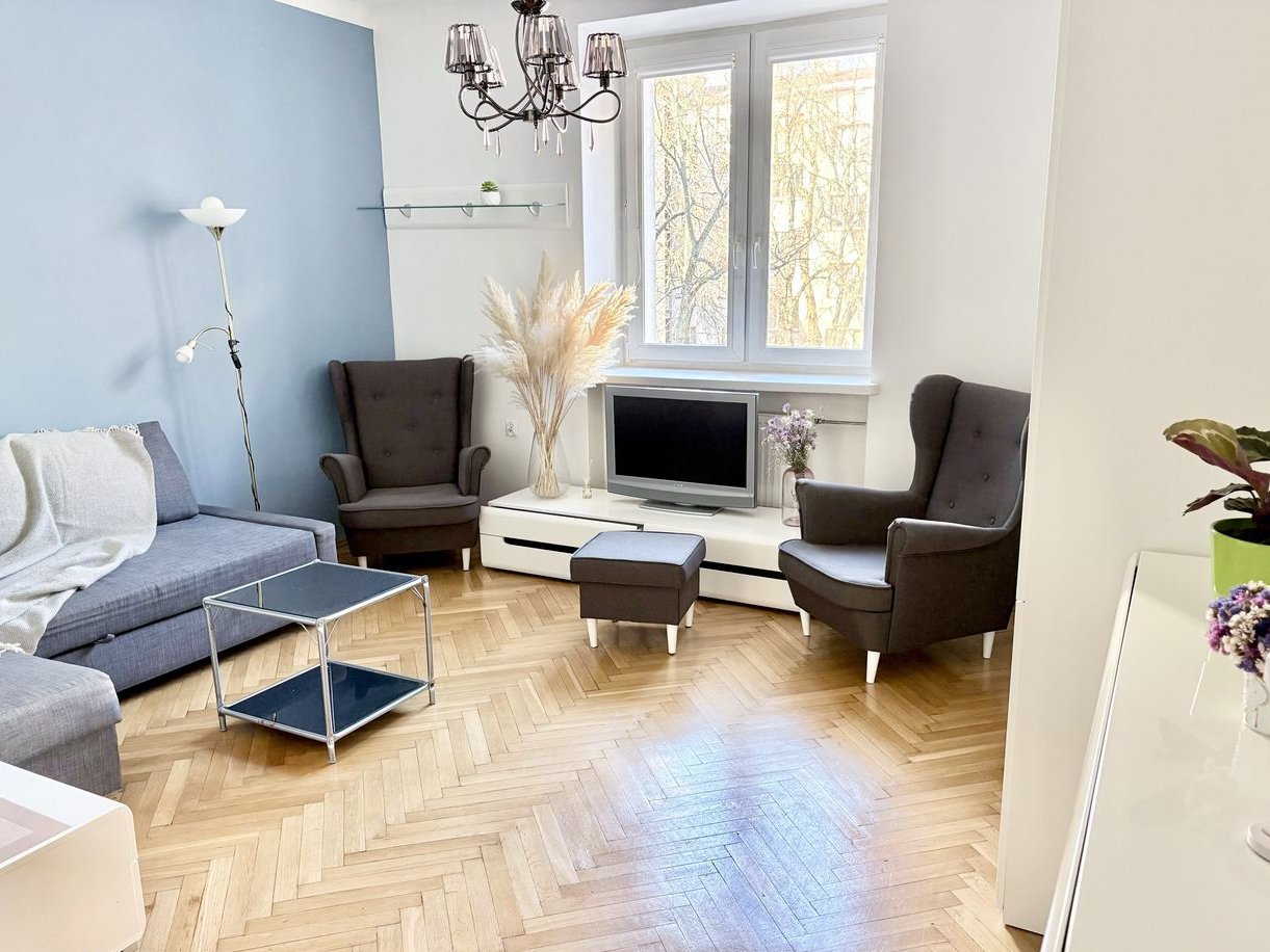 Bezpośrednio | 41 m2 | 100m do stacji metra | przestronna kawalerka