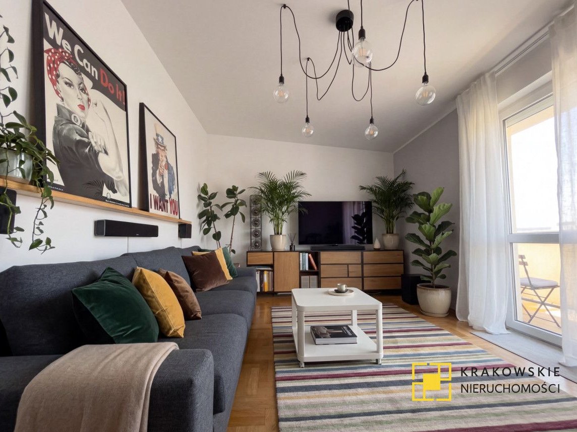 Idealny Układ/2 Pokoje +oddzielna Kuchnia I Balkon