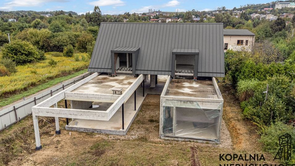 Jednorodzinny dom w stanie surowym otwartym