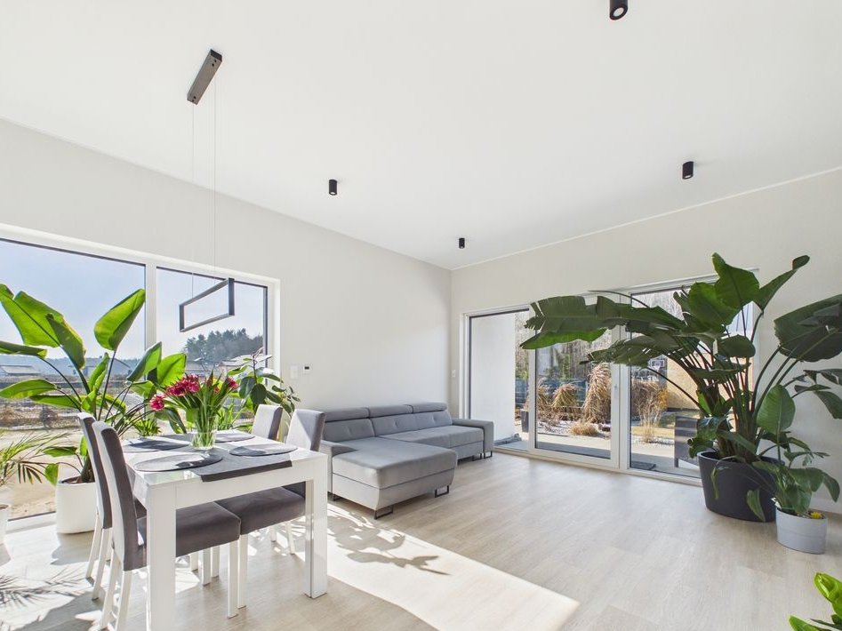 Nowoczesny dom parterowy pod lasem, super jakość