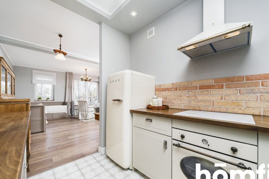 Przestronny dom wsród zieleni pod Krakowem