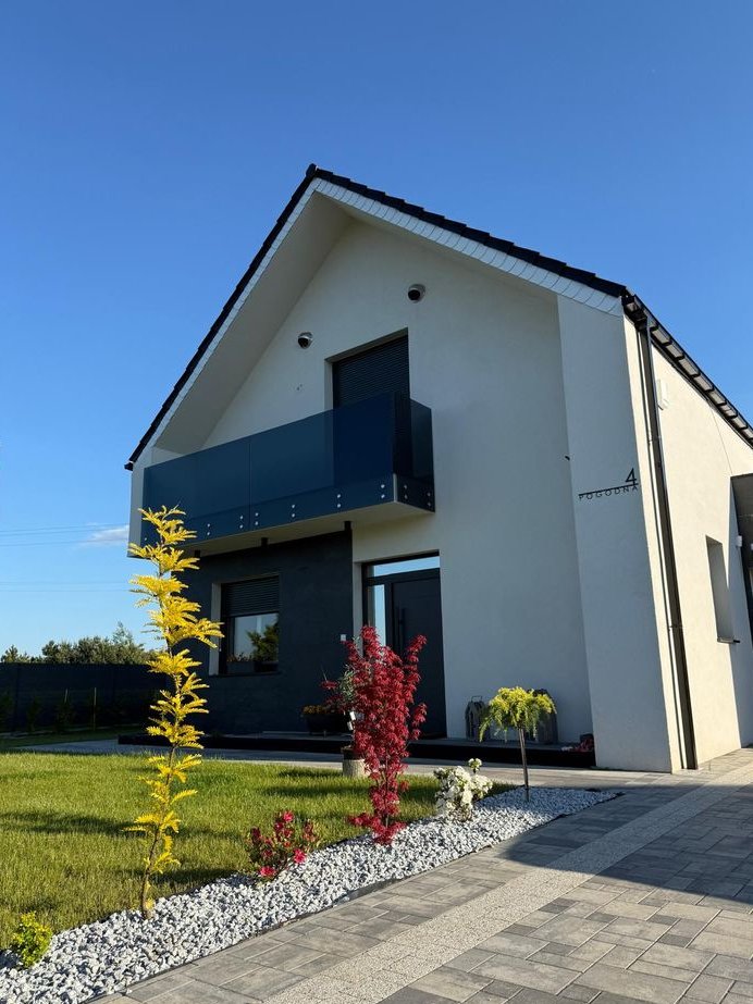 Dom 148 m², duża działką 2900 m² – garaż 80 m²