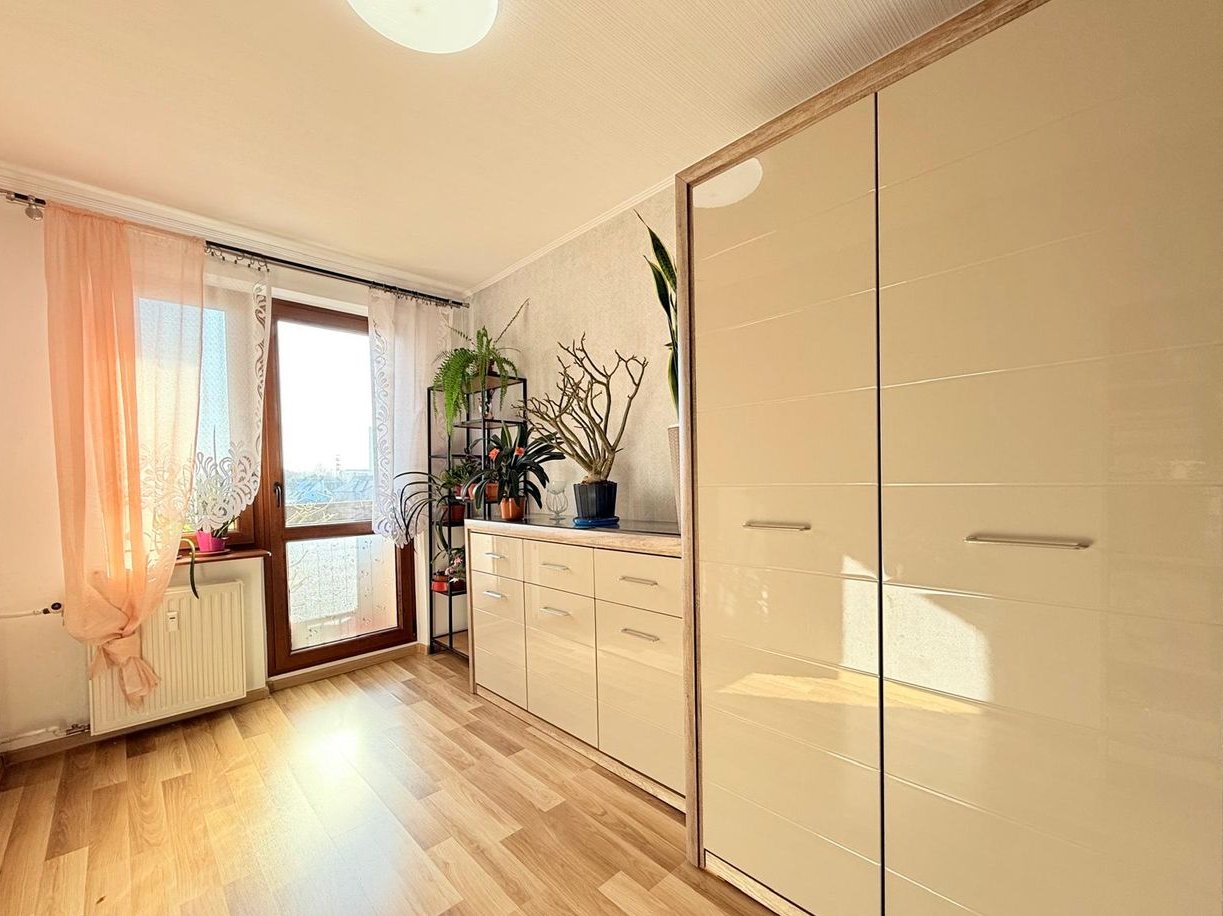 3-pokojowe mieszkanie z oddzielną kuchnią i dwoma balkonami | Zaborze