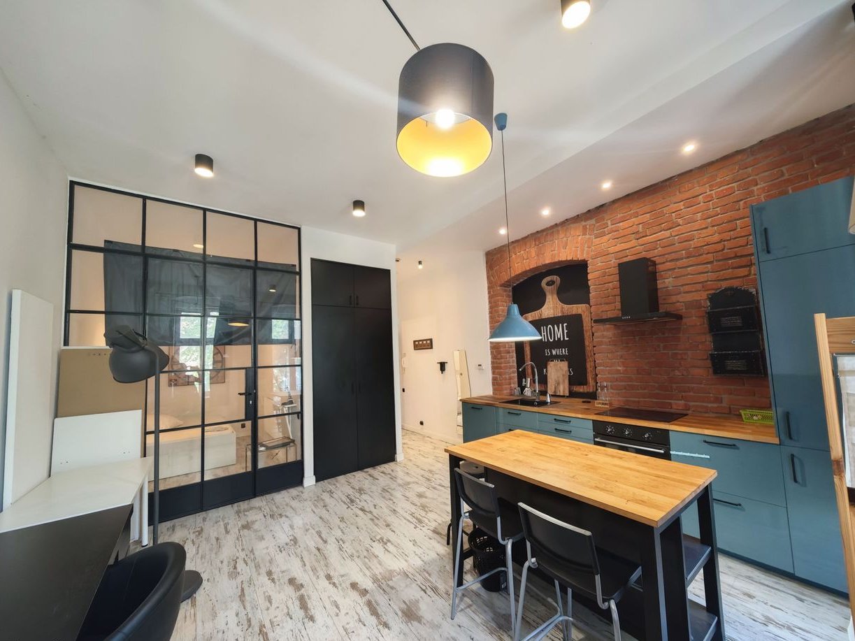 Tylko 6000 zł za m2. Duże mieszkanie w centrum Łodzi na 1 piętrze