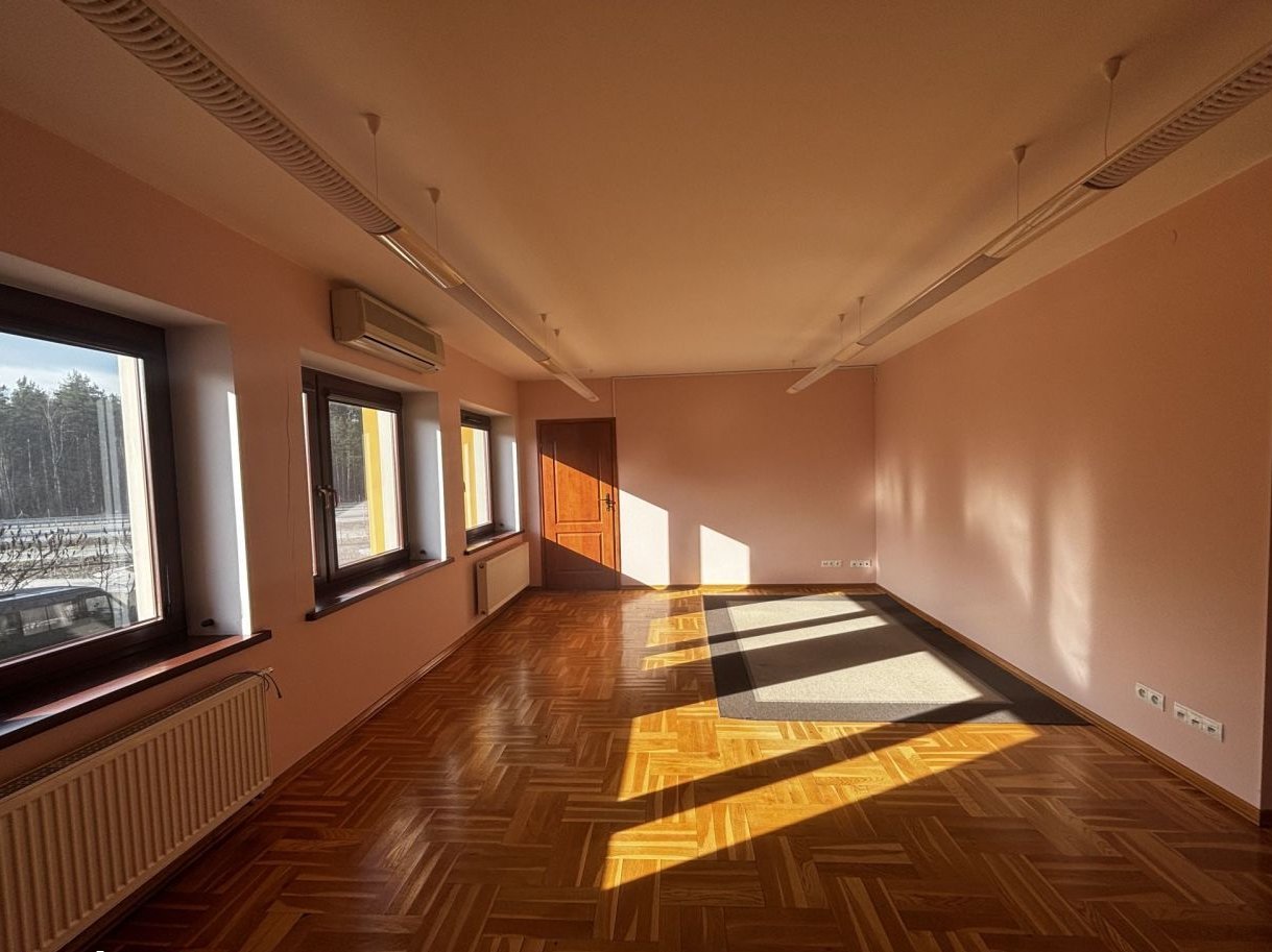 Wiązowna centrum- na biuro lub dla pracowników-5 p