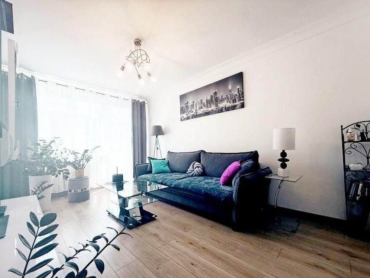 I piętro, balkon, 3 pokoje, rej. Tetmajera