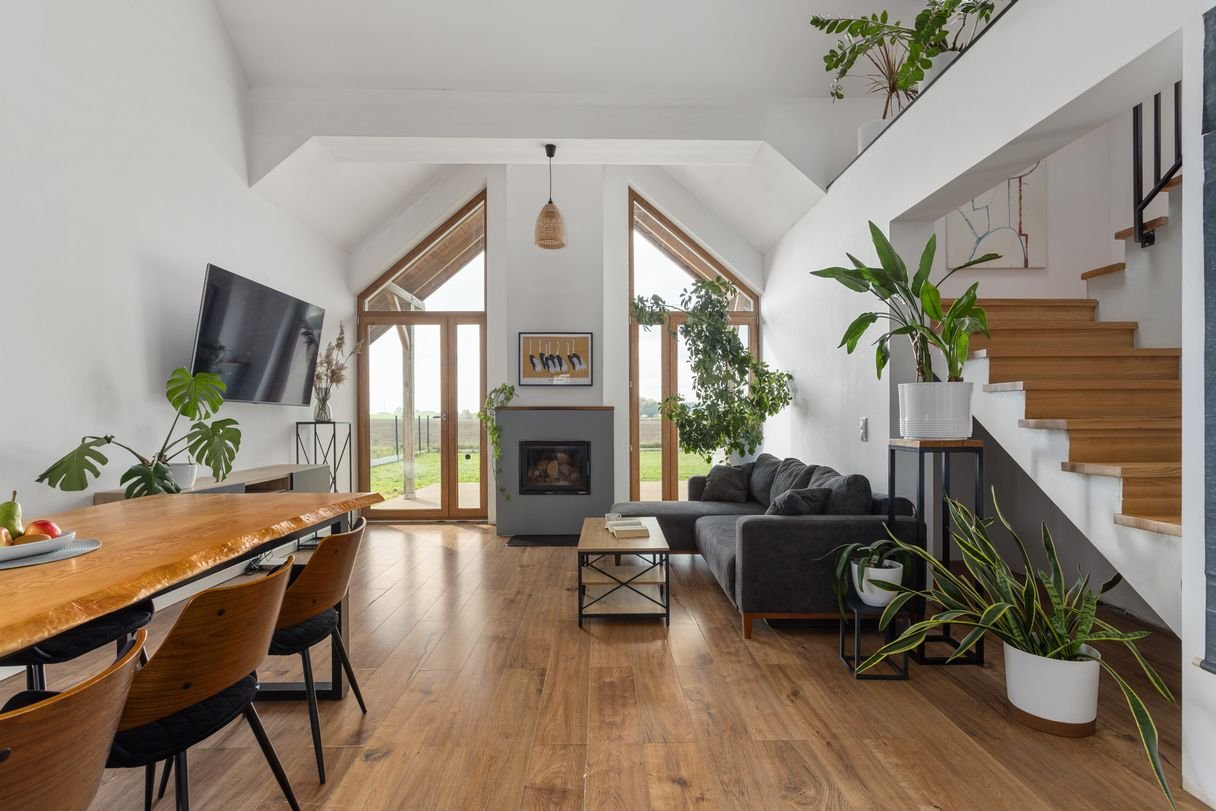 Zamieszkaj wśród zieleni, blisko miasta, nowoczesny dom z klimatem !