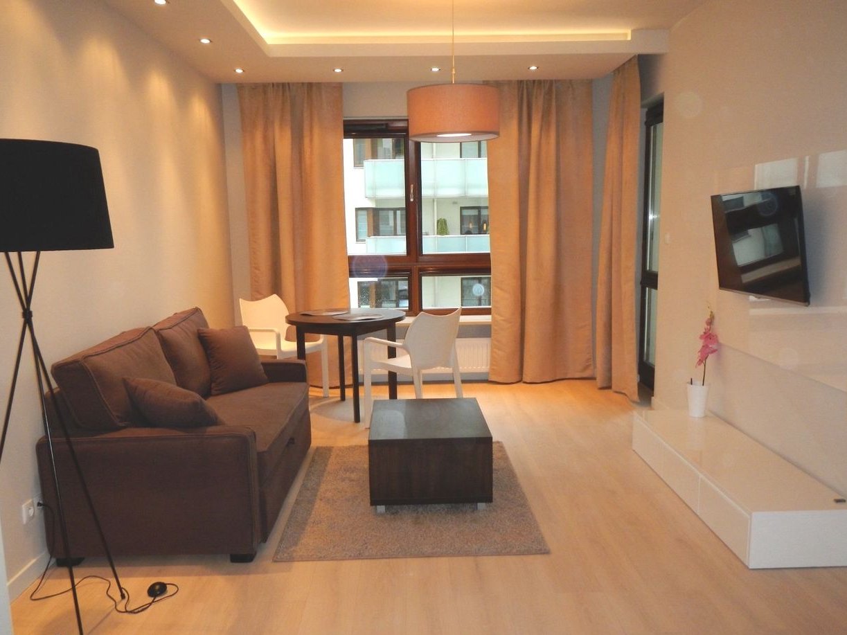 2 pokoje / 40 mkw/ balkon/garaż / Wola / metro Daszyńskiego / ochrona