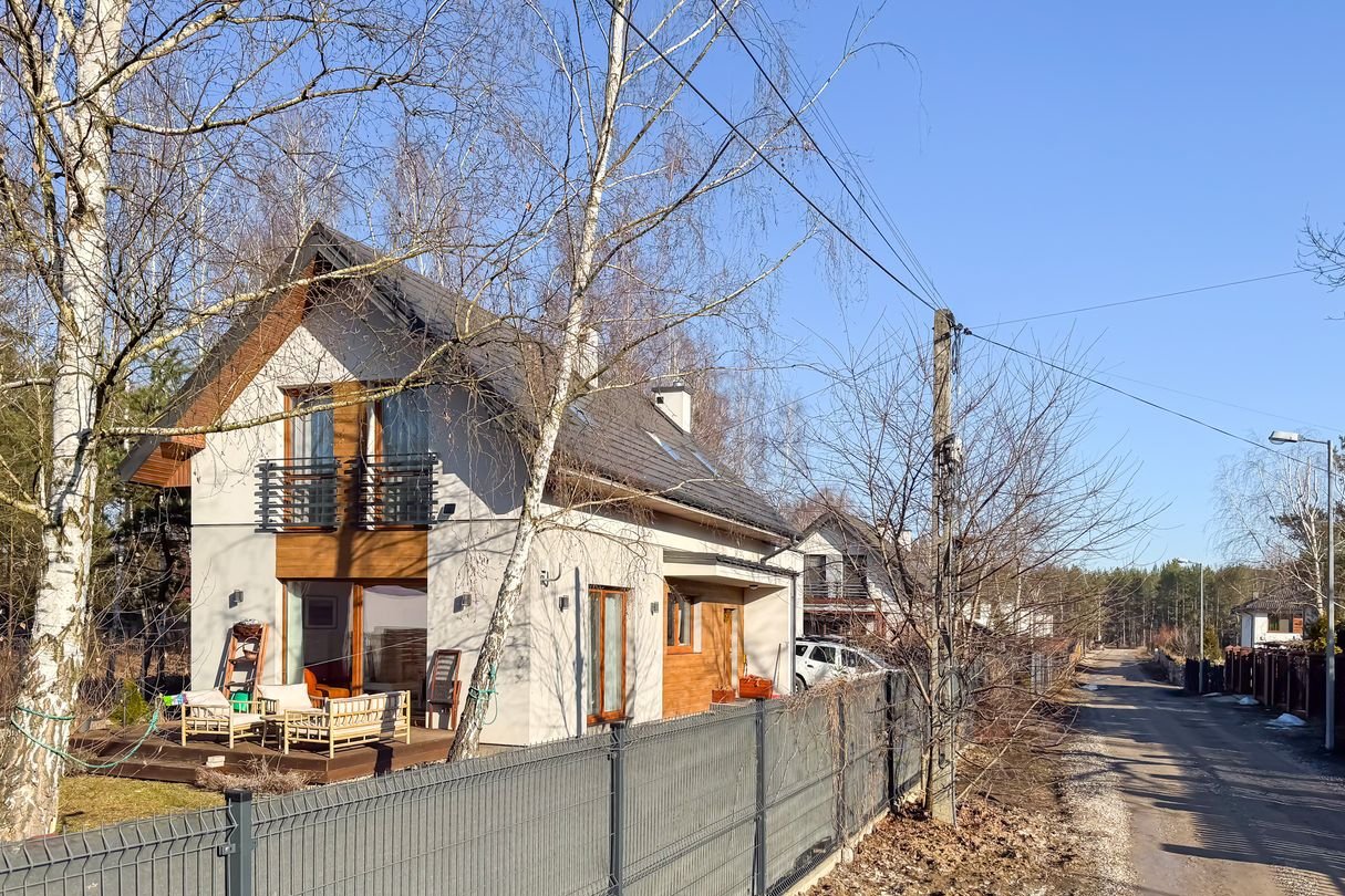 Dom wolnostojący 111 m2 na działce 500 m2, przy lesie, blisko PKP (KM)