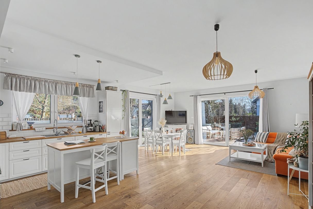 Dom wolnostojący 111 m2 na działce 500 m2, przy lesie, blisko PKP (KM)