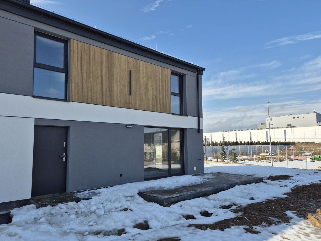 Mieszkanie/Dom 92m2 - 5 pokoi + GARAŻ+ OGRÓD. Ul. Niedźwiedzia 1/1