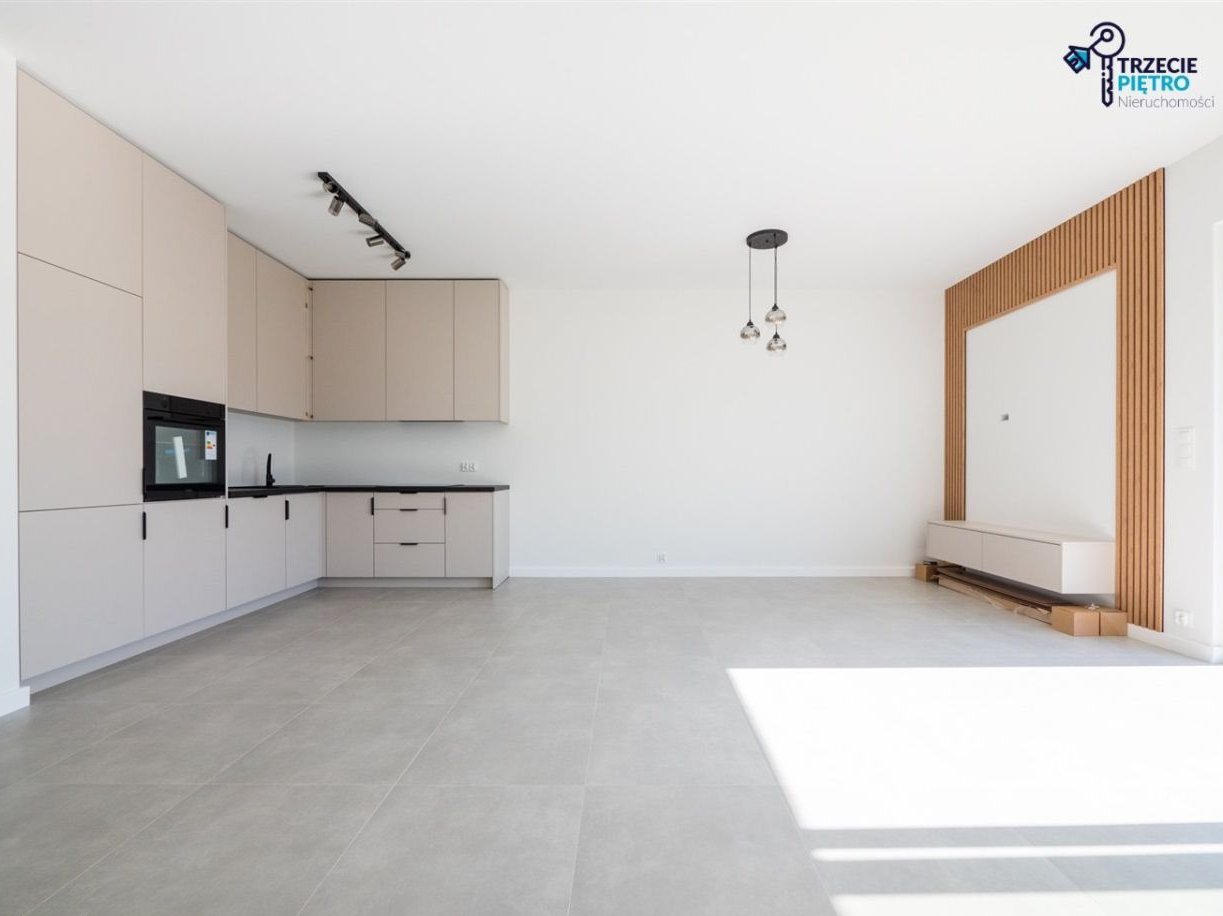 Wykończony|Rolety|Podłogówka|Taras|Wiata