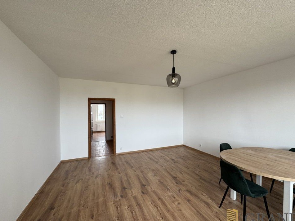 Mieszkanie 3-pokojowe - Osiedle Zachód