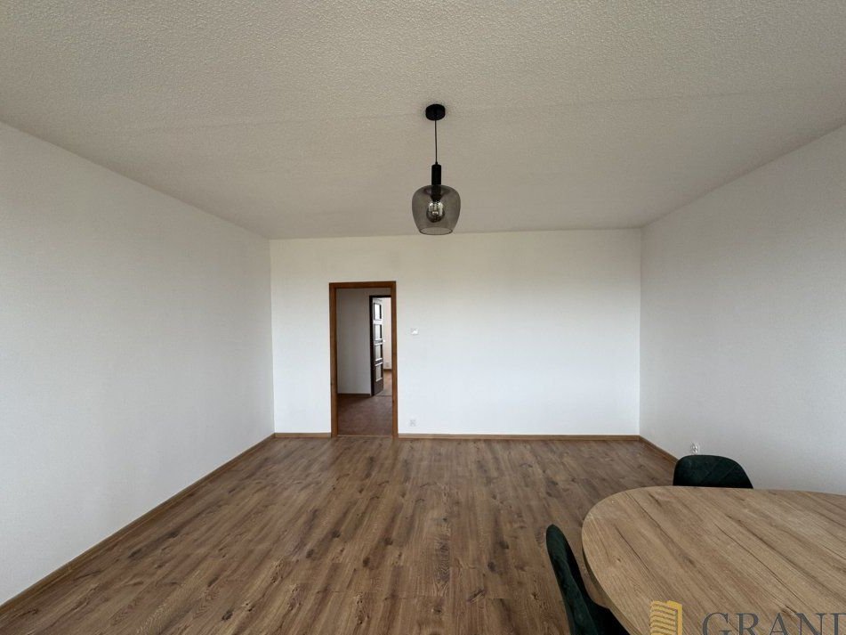 Mieszkanie 3-pokojowe - Osiedle Zachód