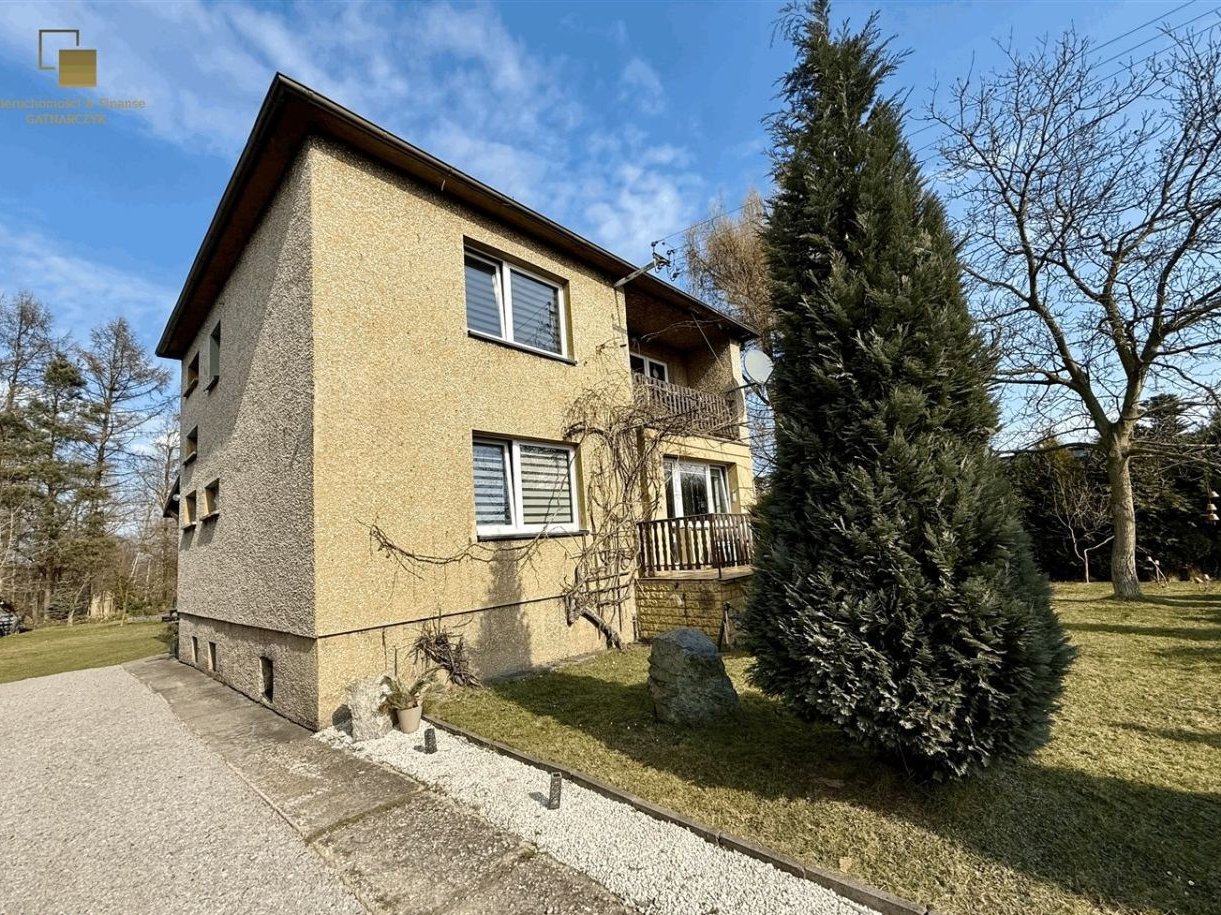 Solidny dom z potencjałem na pięknej,dużej działce