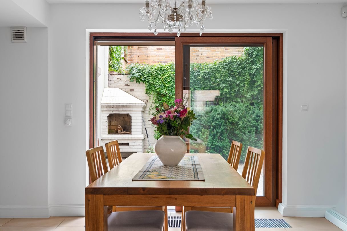 Szereg po kapitalnym remoncie na Algierskiej