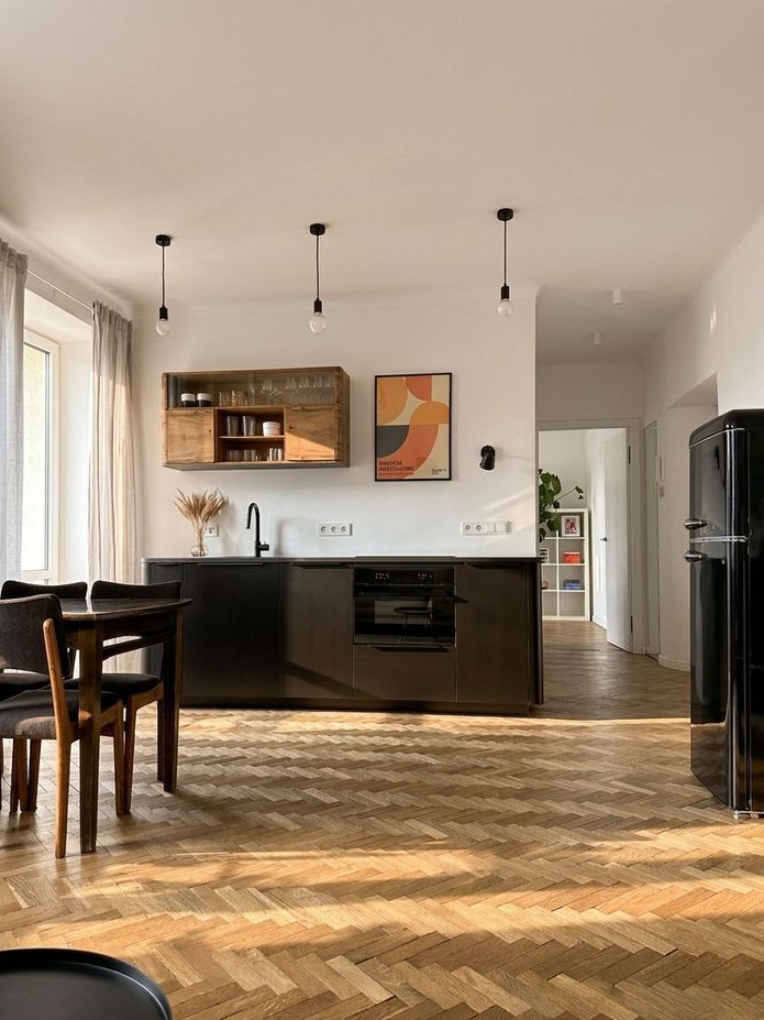 Stary Mokotów | Kamienica | Balkon | M. Parkingowe | Zabytkowy parkiet