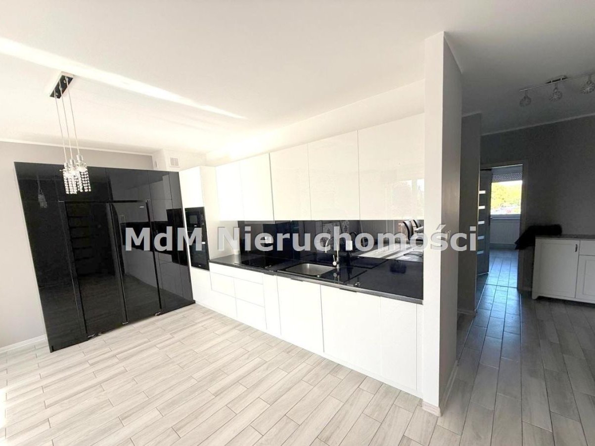 Duże i dwustronne • 4 pokoje • Przy terenach zielo