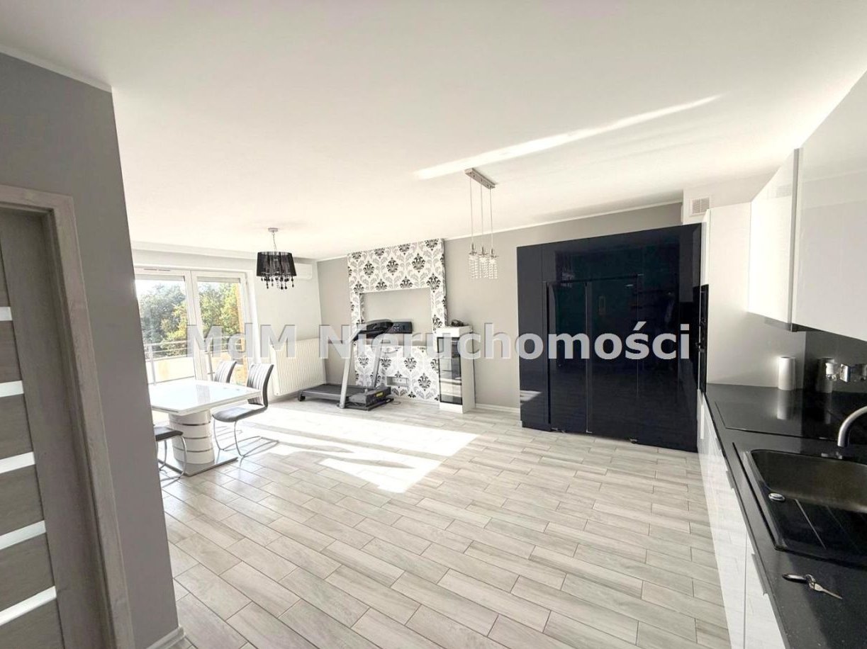 Duże i dwustronne • 4 pokoje • Przy terenach zielo