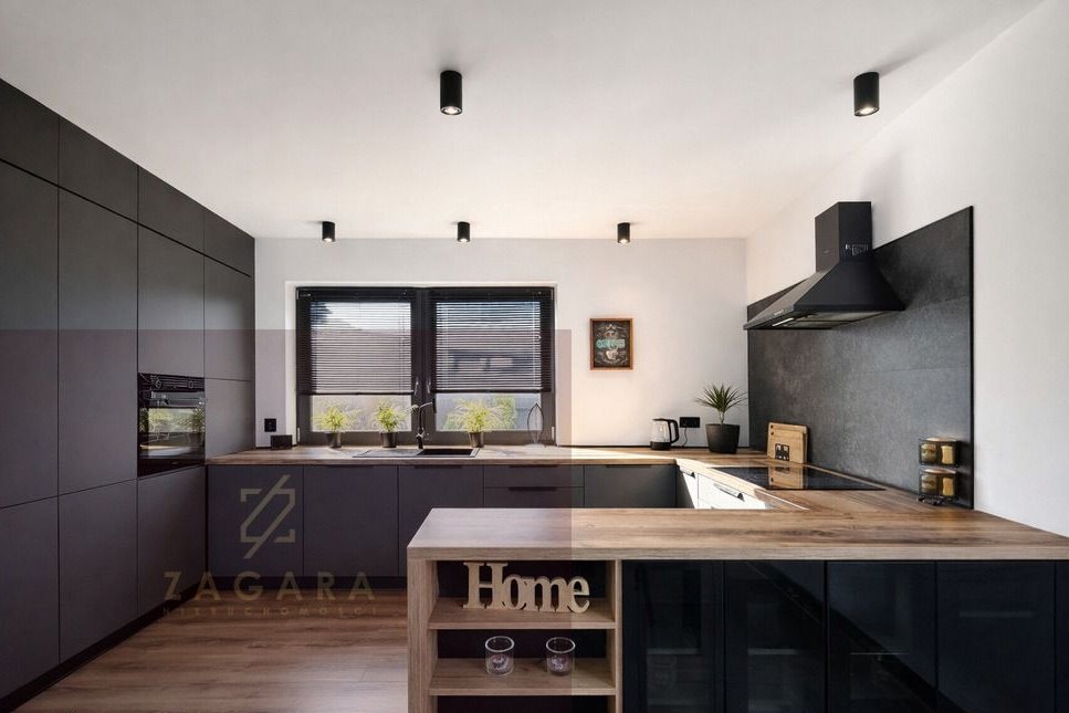 Wolnostojący dom 5 pokoi blisko jeziora