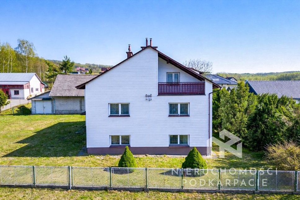 Działka 44 ary, dom 149 m² + budynek gospodarczy