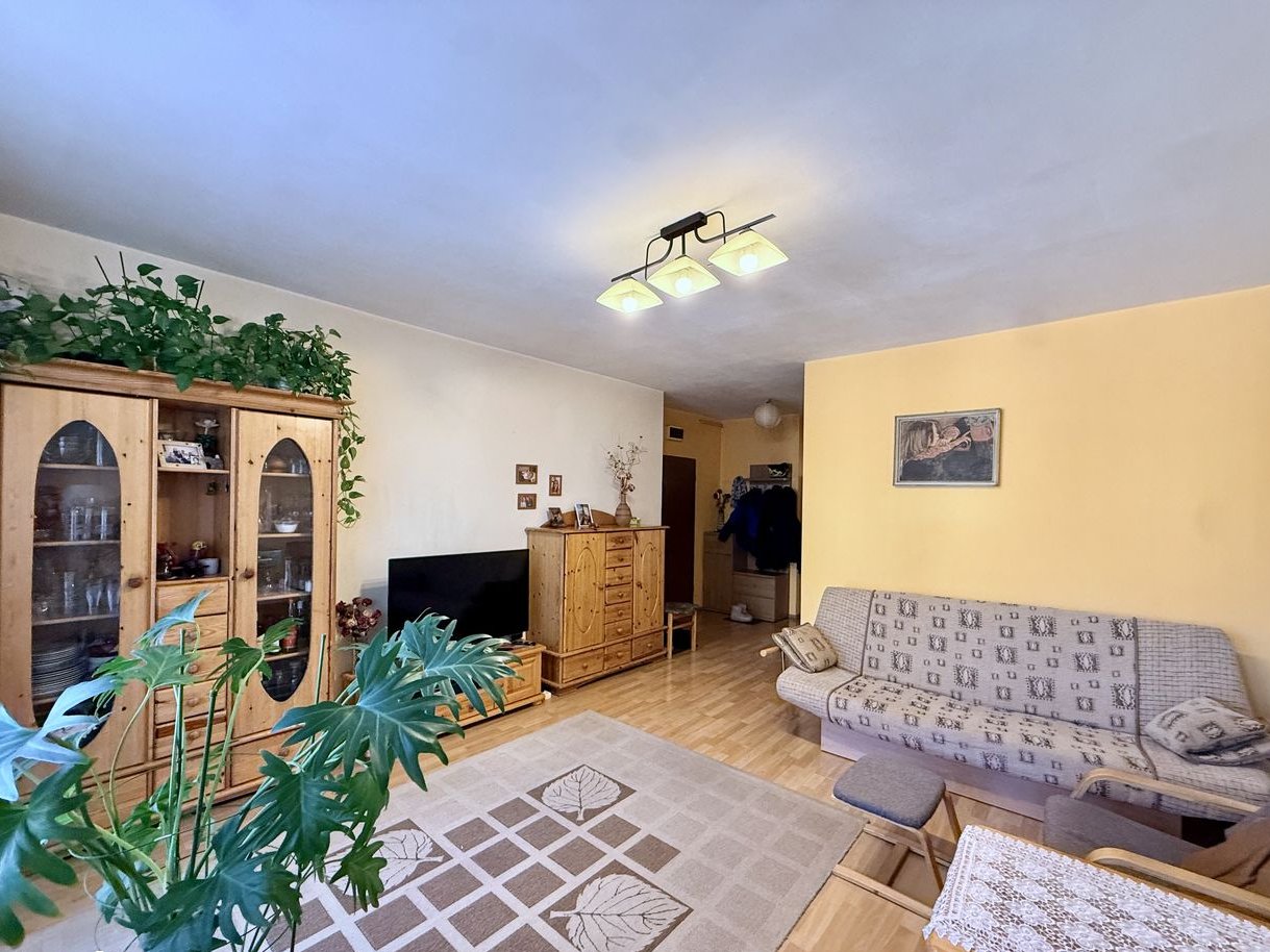 Przestronne 2 pokoje (54m²) przy Metrze Kabaty | Salon 21m² | Rok 1996