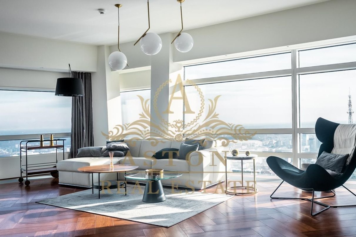 Spectacular 2 bedroom apartment at Złota 44