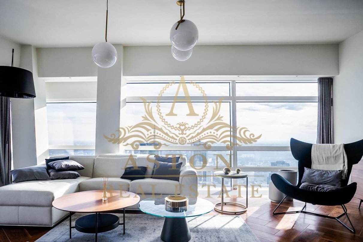 Spectacular 2 bedroom apartment at Złota 44