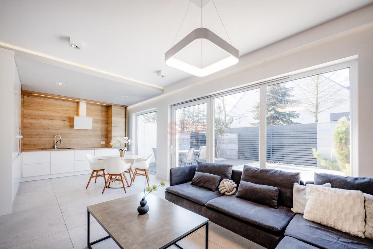 Lux wykończenie, 6 pokoi, 170 m2, Radomierzyce