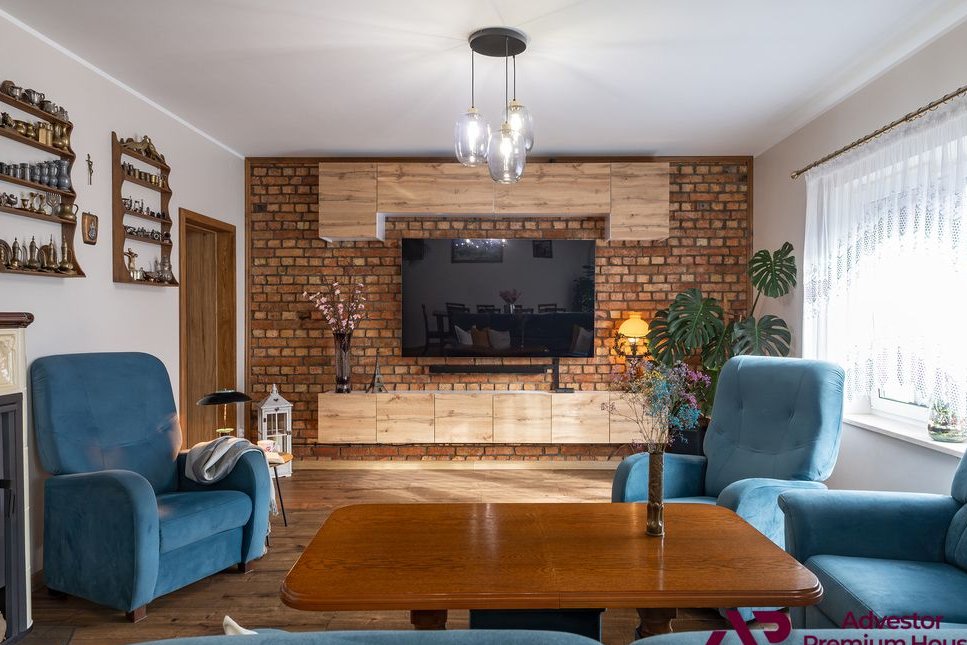 7 pokoi, duża działka, budynek gospodarczy