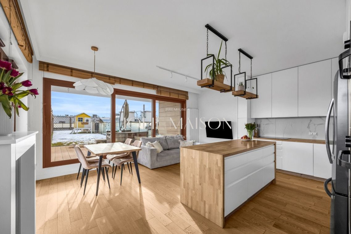 Taras 80 m2, 3 pokoje, 2 m.park. Wysoki standard