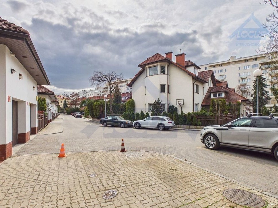 Mokotów Dolny dom 482 m2 na biuro