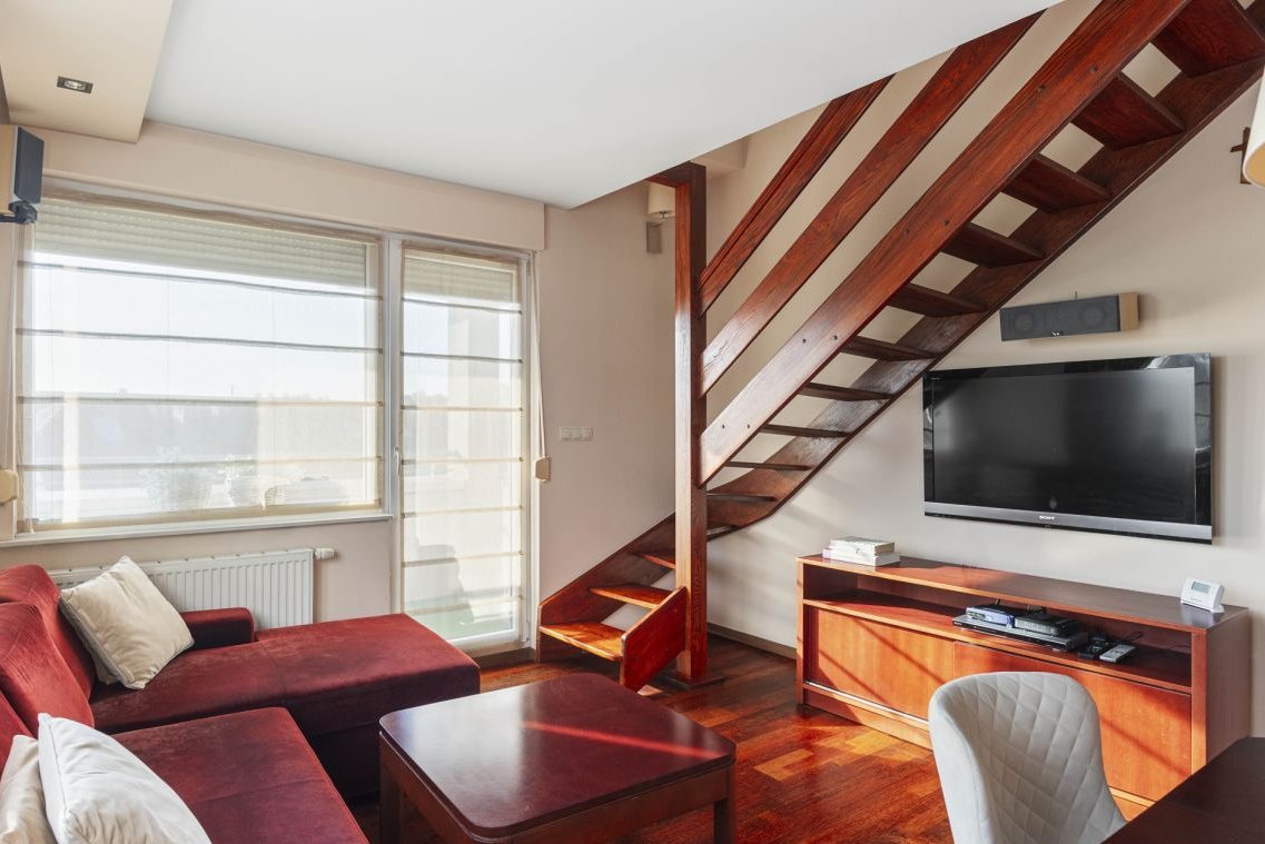 Mieszkanie dwupoziomowe z miejscem postojowym